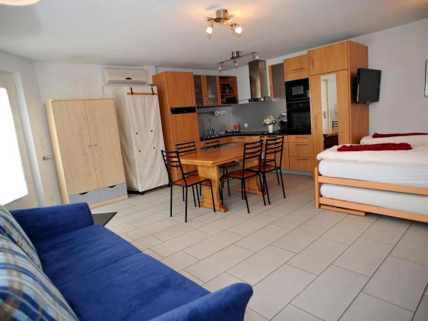 Niros Bed & Breakfast : photo 6 de la chambre studio avec vue sur jardin