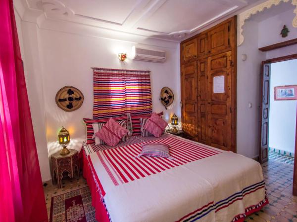 Riad Dar Skalli & SPA : photo 1 de la chambre chambre double de luxe - argana