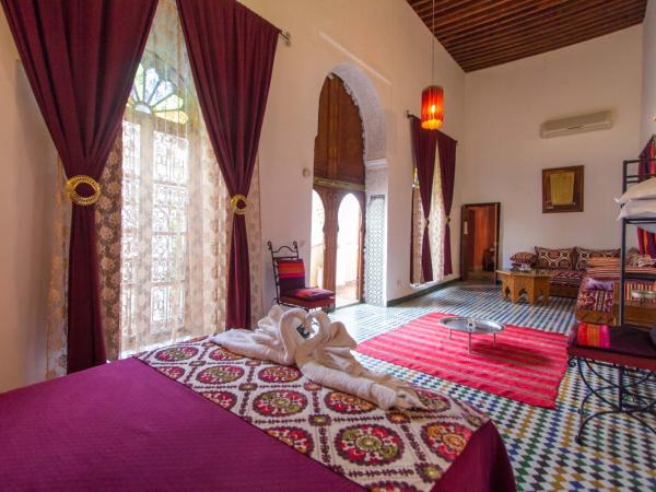 Riad Dar Skalli & SPA : photo 2 de la chambre suite de luxe - gnaoua