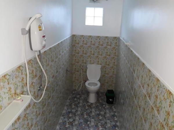 Carpe Diem Guest House : photo 6 de la chambre chambre climatisée - vue sur piscine