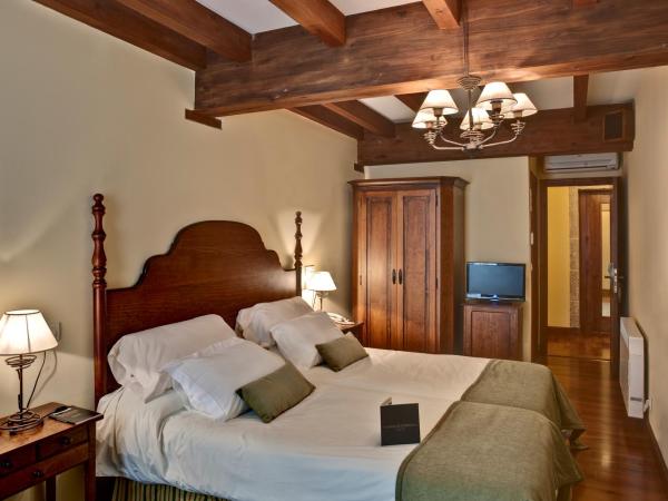 Airas Nunes by Pousadas de Compostela : photo 1 de la chambre chambre double ou lits jumeaux