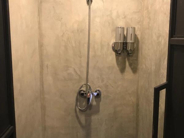 248 STREET HOSTEL : photo 10 de la chambre lit dans dortoir mixte de 4 lits