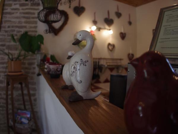 Le Clos de la Challangette : photo 5 de la chambre cottage