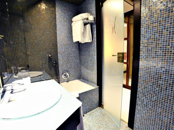 Hotel Pierre Milano : photo 4 de la chambre grande chambre simple