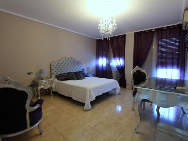 Hostal Mont Royal : photo 4 de la chambre suite et thèmes