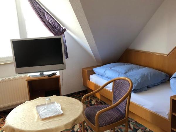 Pension Preussenstraße Leipzig : photo 2 de la chambre chambre double ou lits jumeaux avec douche