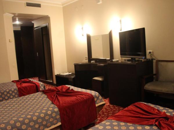 Akyuz Hotel : photo 1 de la chambre chambre triple