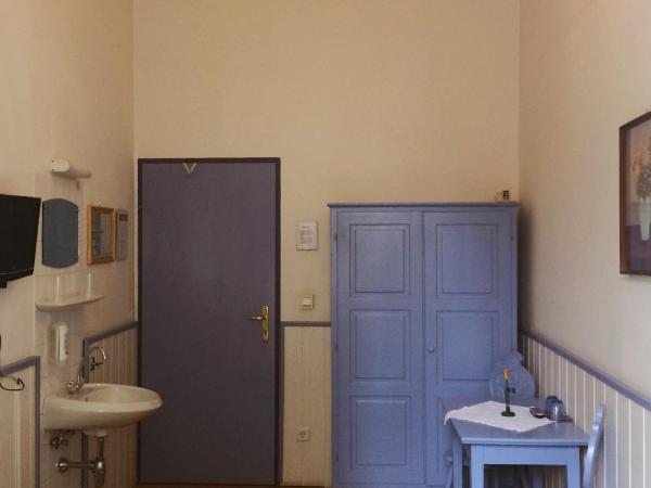 Urban Boutique Hotel : photo 6 de la chambre chambre lits jumeaux avec salle de bains commune