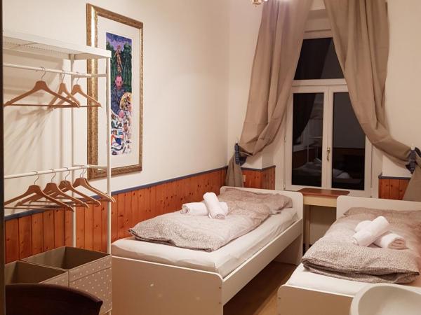 Urban Boutique Hotel : photo 1 de la chambre chambre double ou lits jumeaux avec salle de bains commune