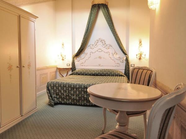 Hotel Mezzo Pozzo : photo 10 de la chambre suite junior
