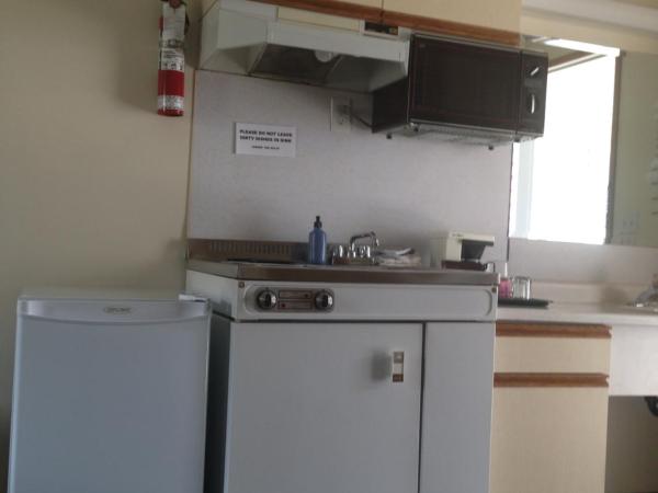 The Ranchland Inn Kamloops : photo 5 de la chambre studio queen avec kitchenette