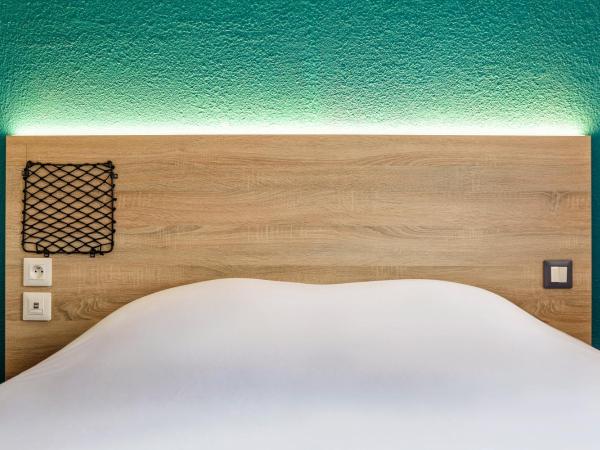 hotelF1 Clermont Ferrand Est : photo 8 de la chambre chambre cabrio