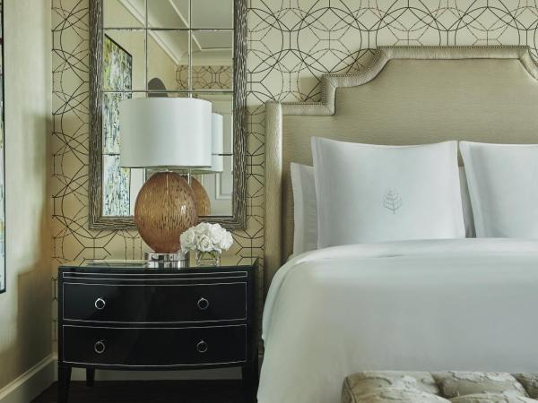 Four Seasons Hotel Las Vegas : photo 1 de la chambre chambre lit king-size supérieure avec vue sur la vallée