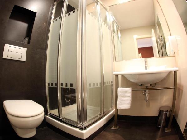 Hostal Abadia Madrid : photo 2 de la chambre chambre quadruple