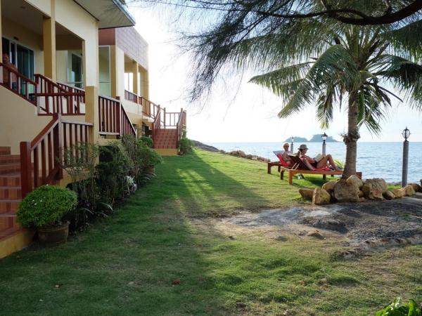 Chokdee Resort : photo 9 de la chambre chambre quadruple - vue sur mer