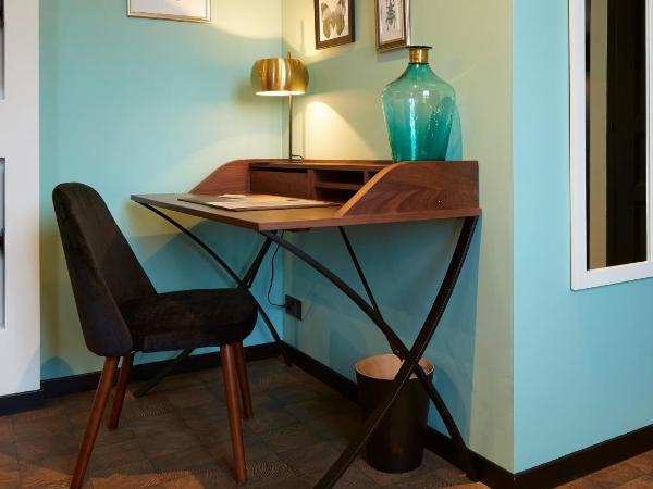 Logis Hôtel La Chaize : photo 5 de la chambre chambre double supérieure avec baignoire spa