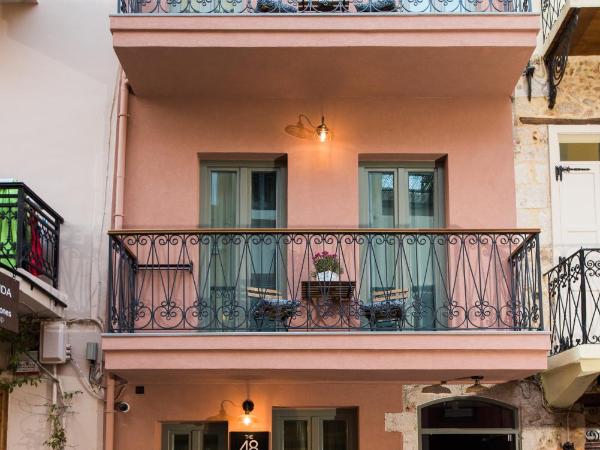 The48suites : photo 3 de la chambre suite supérieure avec balcon