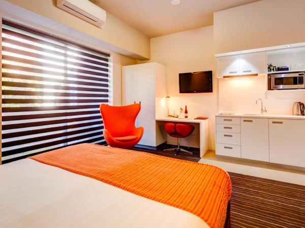 Mantra Charles Hotel : photo 3 de la chambre studio lit king-size