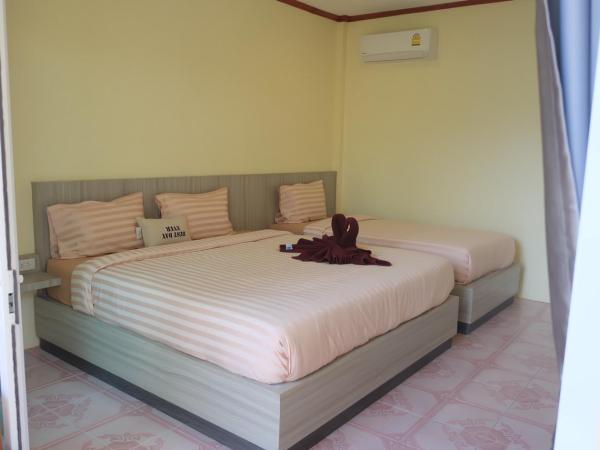 Chokdee Resort : photo 2 de la chambre chambre triple - vue sur jardin