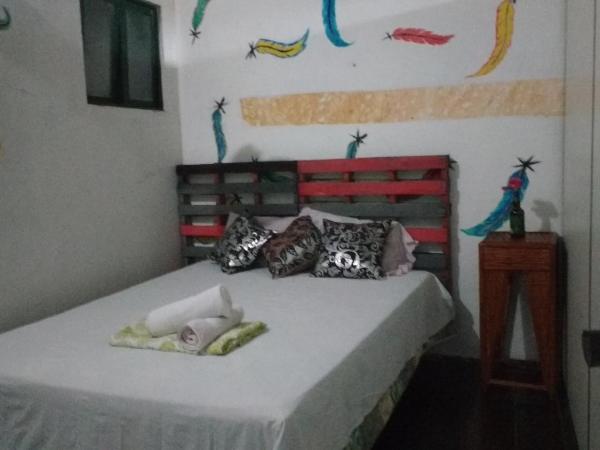 Hostel Torre Bahia-Familia : photo 8 de la chambre chambre double standard avec salle de bains commune