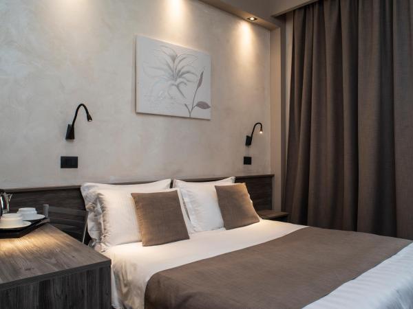 Hotel Plaza : photo 2 de la chambre chambre double ou lits jumeaux supérieure