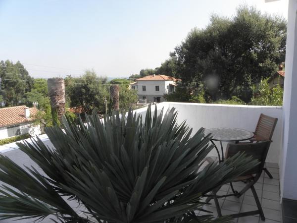 Villa Ingrid : photo 6 de la chambre chambre double avec balcon - vue sur mer