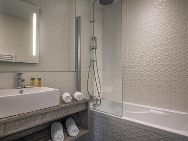 SOWELL HOTELS Les Chevaliers : photo 4 de la chambre grande chambre double