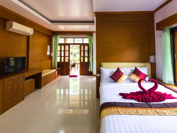 Sleep In Lanta Resort : photo 6 de la chambre chambre quadruple supérieure 