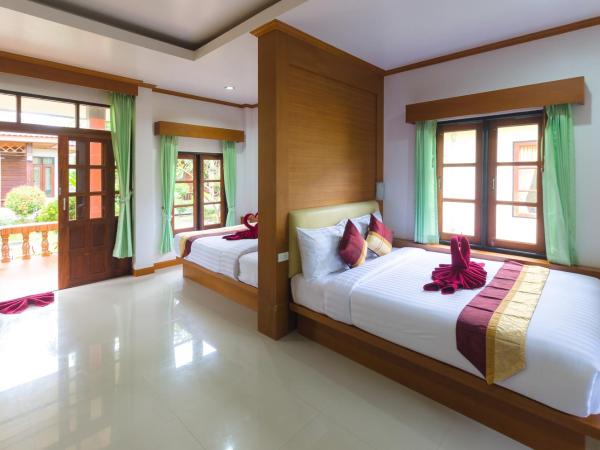Sleep In Lanta Resort : photo 7 de la chambre chambre quadruple supérieure 