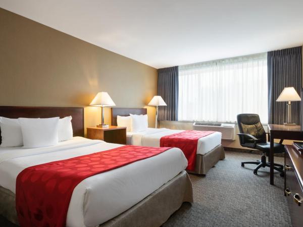 Ramada Plaza by Wyndham Montreal : photo 1 de la chambre chambre double avec 2 lits doubles - non-fumeurs