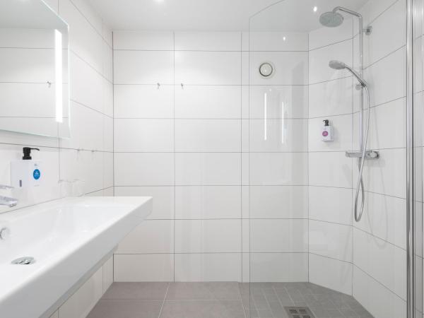 Quality Hotel Royal Corner : photo 6 de la chambre chambre simple standard