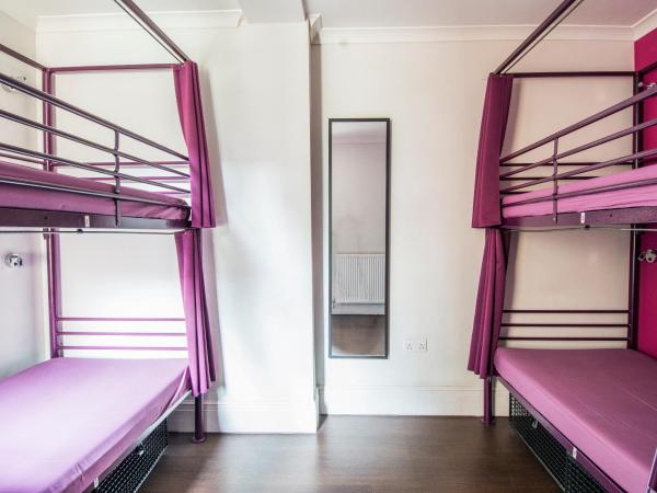 Safestay London Elephant & Castle : photo 7 de la chambre lit dans dortoir mixte de 4 lits avec salle de bains commune