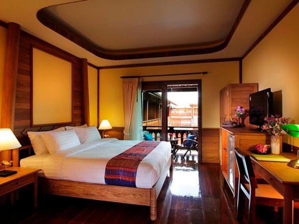 Baan U Sabai Boutique House-SHA Plus : photo 1 de la chambre chambre king supérieure avec vue sur la piscine