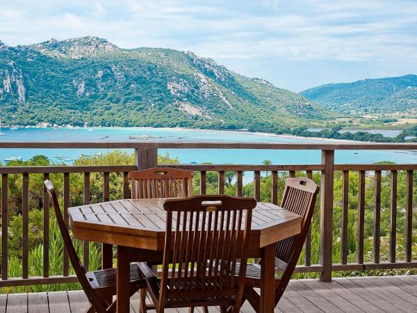 Résidence Les Hameaux de Santa Giulia : photo 1 de la chambre villa 1 chambre avec terrasse - vue sur mer (4 adultes)