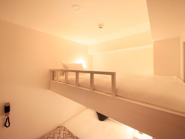 Centurion Hotel Residential Akasaka Station : photo 3 de la chambre moderate double room with balcony - non smoking - annex