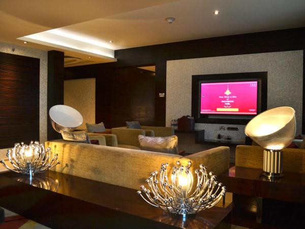 Vivanta Hyderabad, Begumpet : photo 7 de la chambre presidential suite - king bed