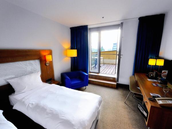 Quality Hotel Ostrava City : photo 3 de la chambre chambre double ou lits jumeaux avec balcon