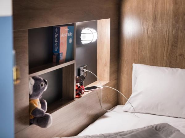 Hostel G Perth : photo 5 de la chambre chambre quadruple avec salle de bains privative