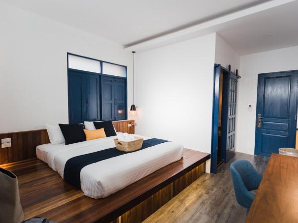 Spinomad hostel : photo 8 de la chambre chambre double deluxe avec balcon