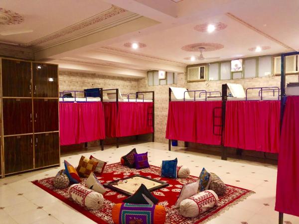 Tuk Tuk Backpackers Jaipur : photo 7 de la chambre lit dans dortoir mixte climatisé de 10 lits