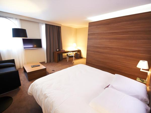 Mercure Cholet Centre : photo 5 de la chambre suite familiale