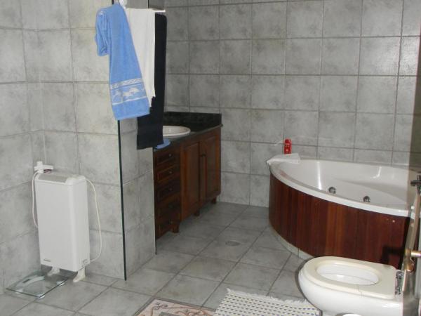 Casa Estrada da Guia : photo 10 de la chambre chambre double