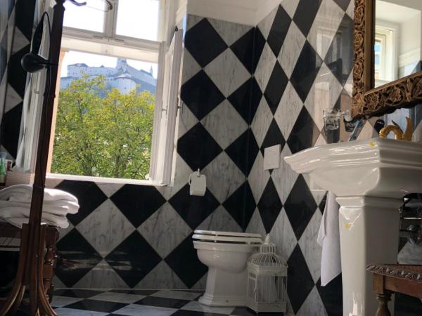 Sarah's Altstadt Oase Salzburg : photo 6 de la chambre chambre deluxe - vue sur rivière