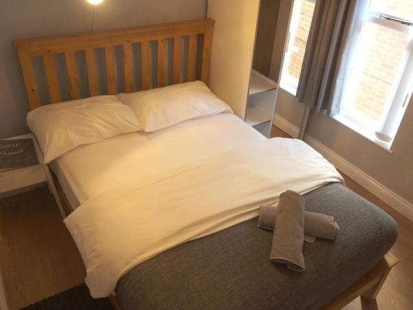 Big Yellow Door in Queens Quarter : photo 5 de la chambre chambre double avec salle de bains commune