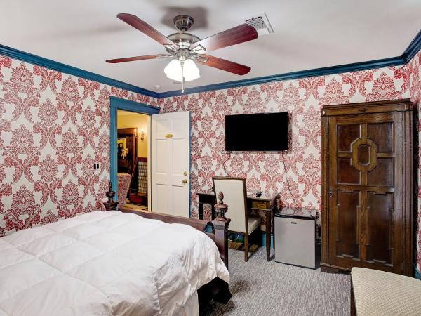 Sara's Inn on the Boulevard : photo 9 de la chambre chambre lit queen-size