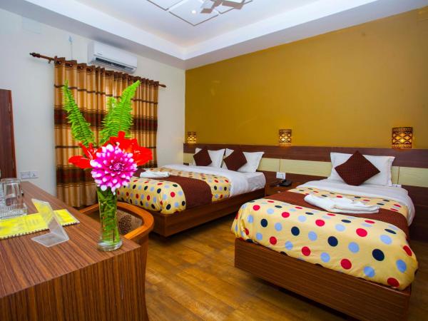 Hotel Trip Pokhara : photo 1 de la chambre suite junior familiale