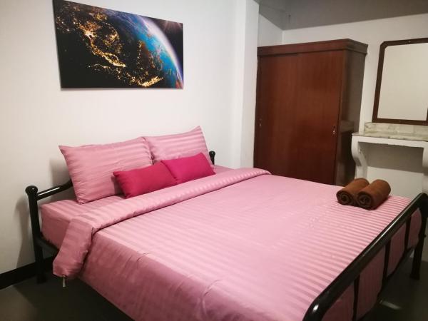 Duangdren Apartment : photo 1 de la chambre chambre double Économique