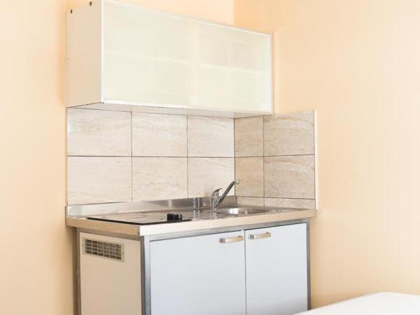 Pension 11 : photo 8 de la chambre chambre simple