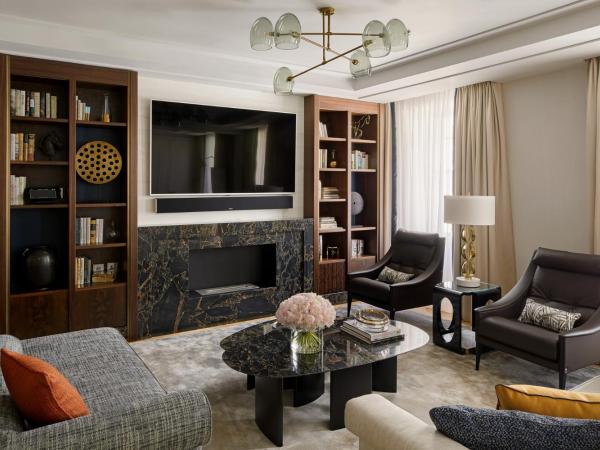 Four Seasons Hotel London at Ten Trinity Square : photo 5 de la chambre one bedroom hotel residence