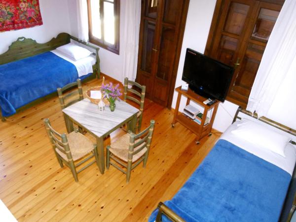 Madonna Studios : photo 3 de la chambre appartement avec terrasse